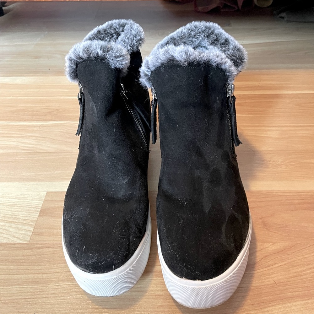 Furry winter booties